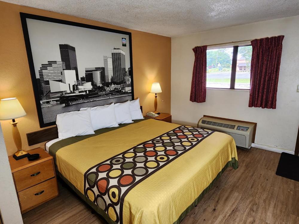 King Room - Smoking interior