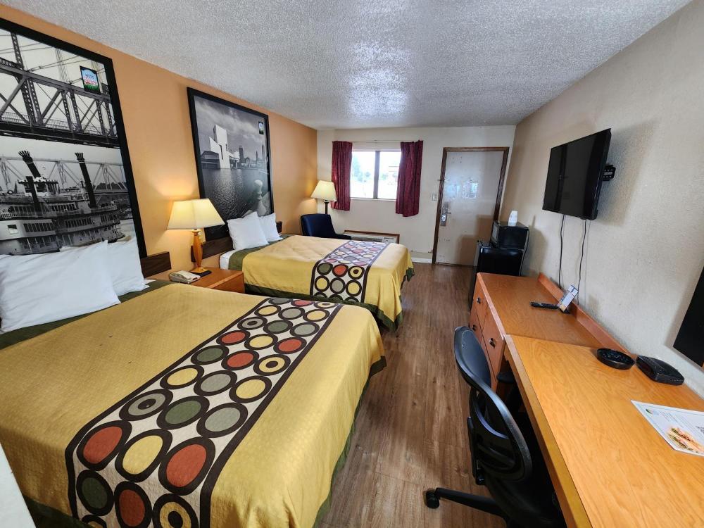 Double Room with Two Double Beds - Non-Smoking interior
